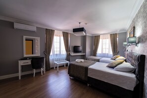 Standard Twin Room | Egyptian cotton sheets, premium bedding, Tempur-Pedic beds, minibar - Levent Hotel Istanbul (Istanbul)