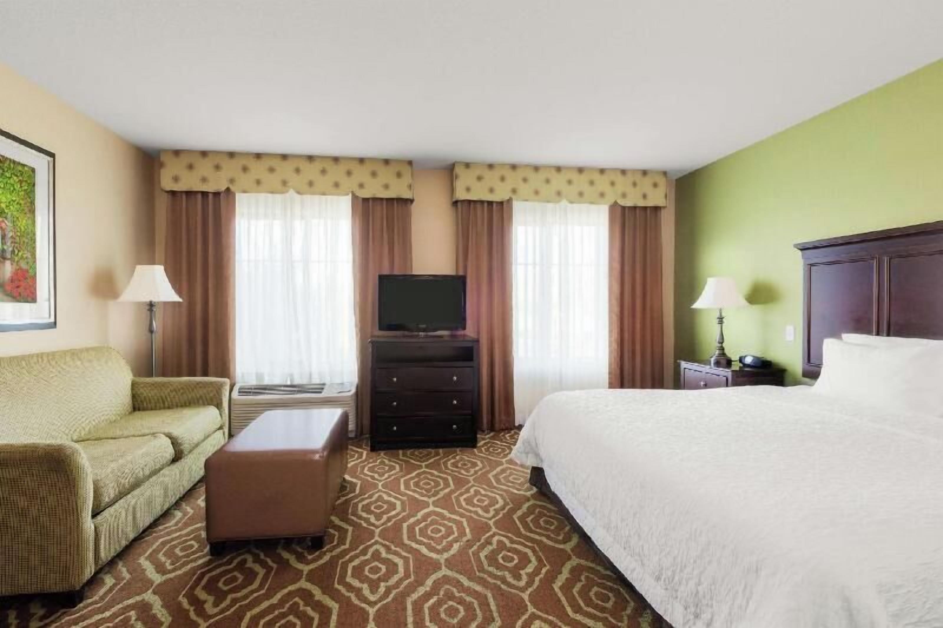 Premium bedding, pillowtop beds, in-room safe, desk