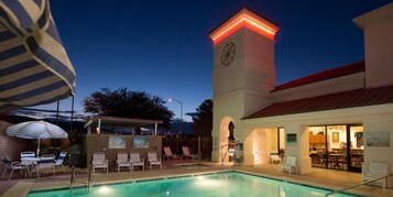 Outdoor pool, pool umbrellas, sun loungers