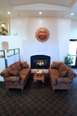 LCD TV, DVD player - Gateway Studio Suites (Sierra Vista)