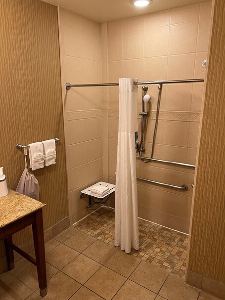 Hampton Inn Suites Scottsdale at Talking Stick - Image 38