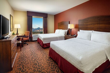 Hampton Inn Suites Scottsdale at Talking Stick - Image 41