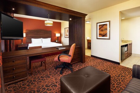 Hampton Inn Suites Scottsdale at Talking Stick - Image 24