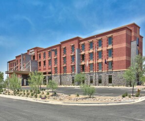 Exterior - Hampton Inn & Suites Scottsdale at Talking Stick (Scottsdale)