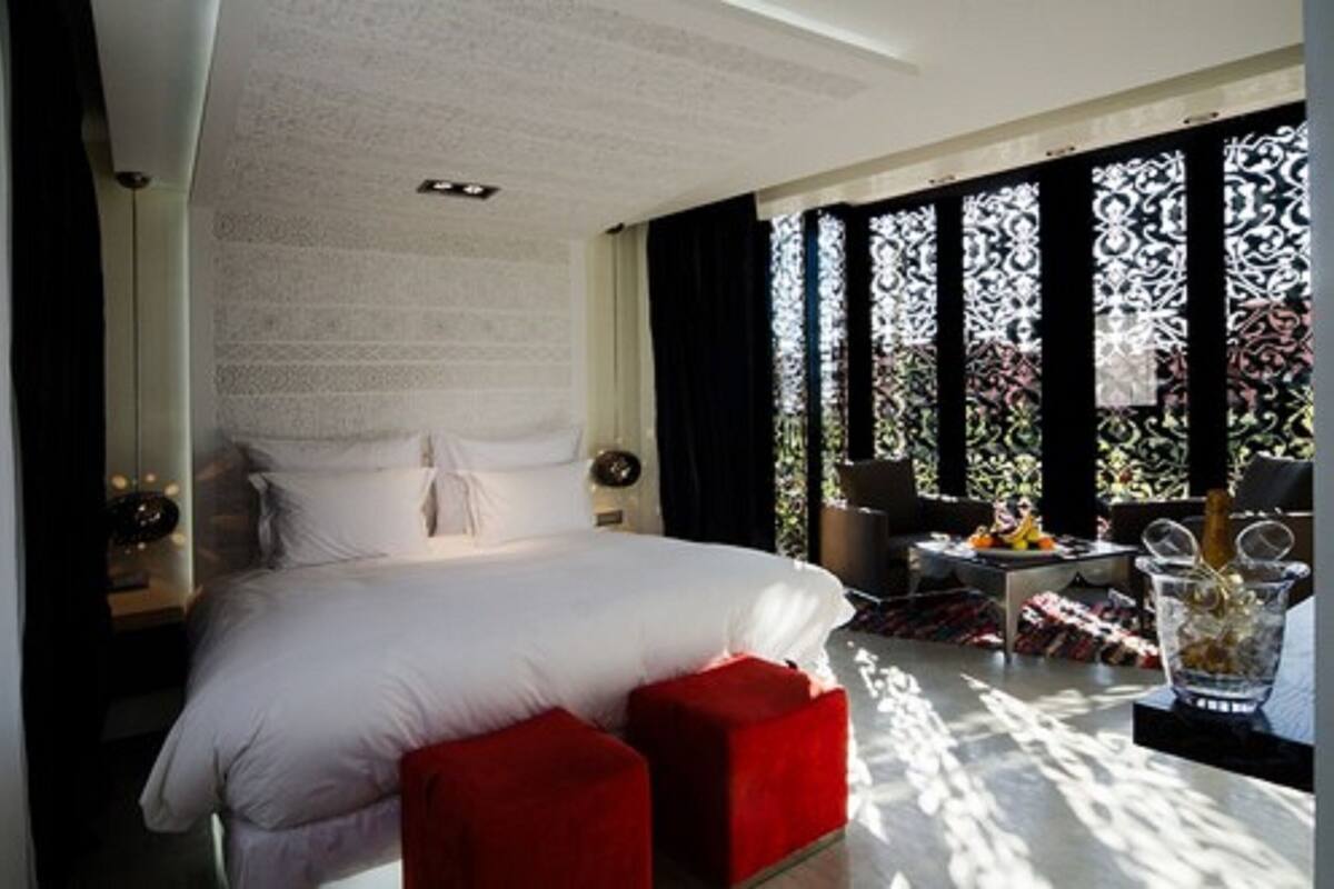 Premium bedding, minibar, in-room safe, soundproofing