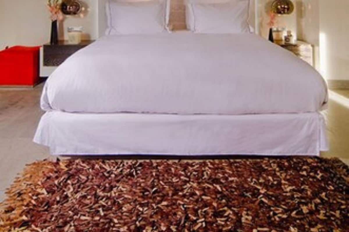 Premium bedding, minibar, in-room safe, soundproofing