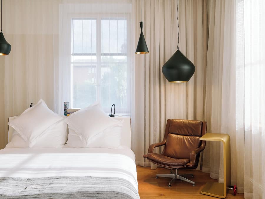 Dobbeltrom – deluxe | Allergitestet sengetøy, minibar (inkludert) og safe på rommet