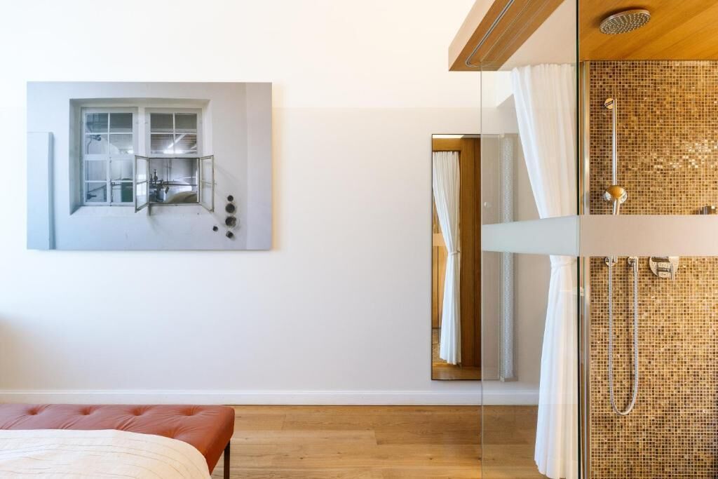 Standard-Doppelzimmer, Stadtblick | Minibar, Zimmersafe, Schreibtisch, laptopgeeigneter Arbeitsplatz