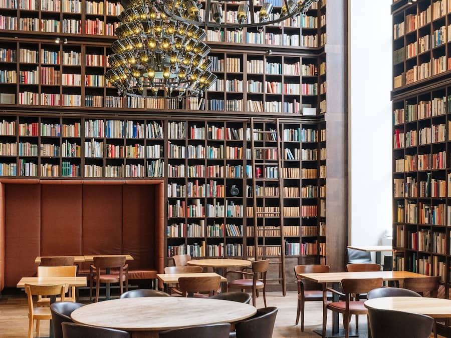 Breakfast, lunch, dinner served; Modern European cuisine