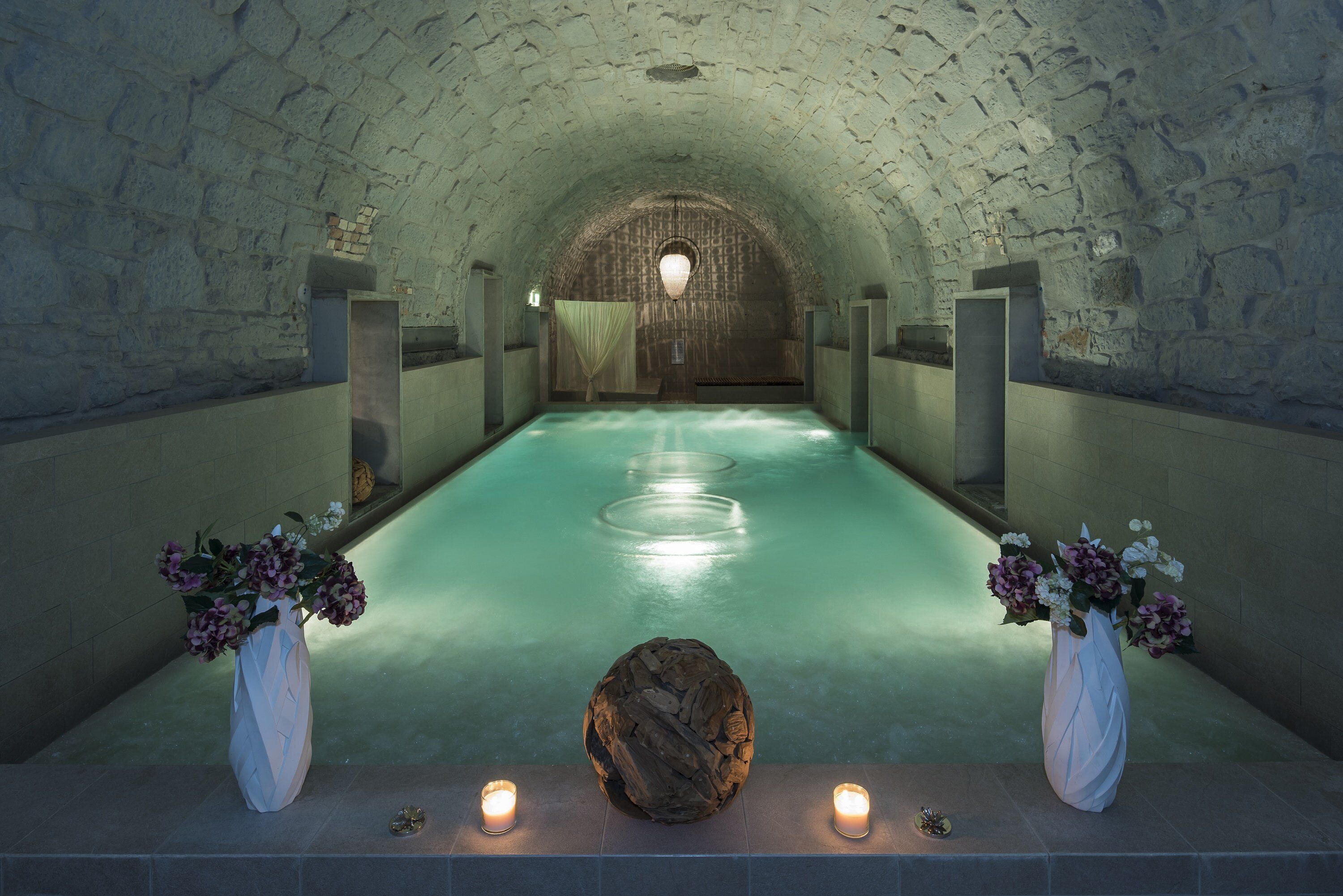 Couples treatment room(s), hot tub, steam room, Turkish bath/hammam