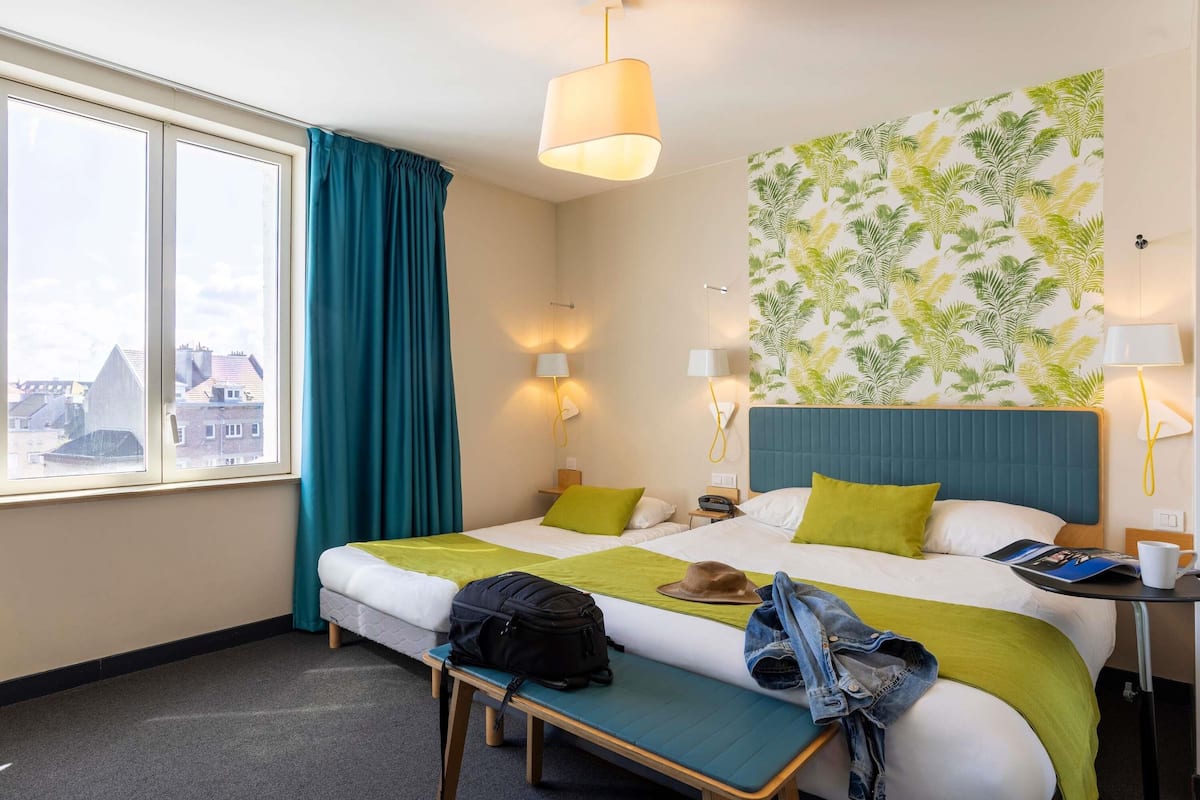 Family Suite, Multiple Beds (Standard) | Premium bedding, soundproofing, iron/ironing board