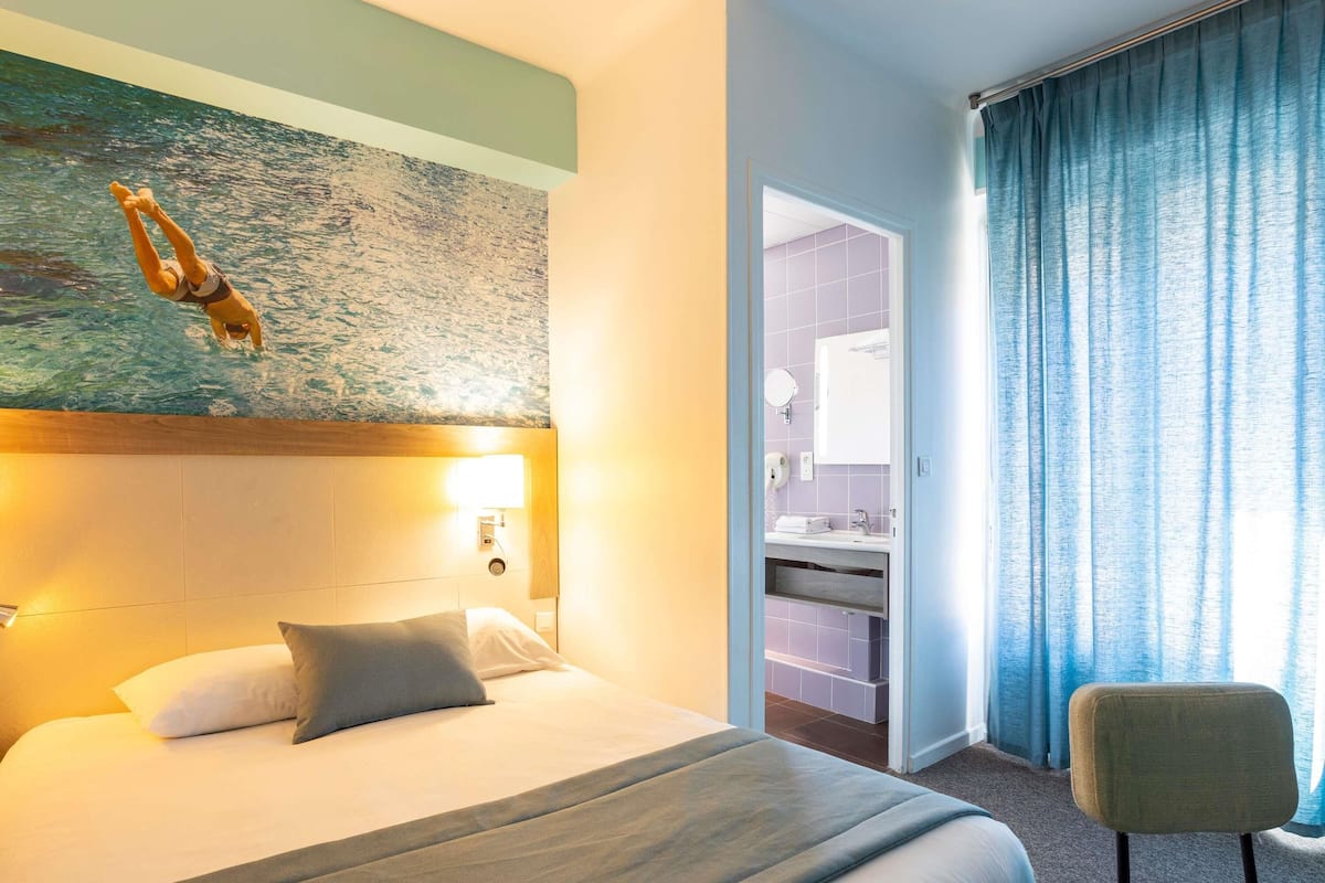 Standard Room, 1 Double Bed | Premium bedding, soundproofing, iron/ironing board