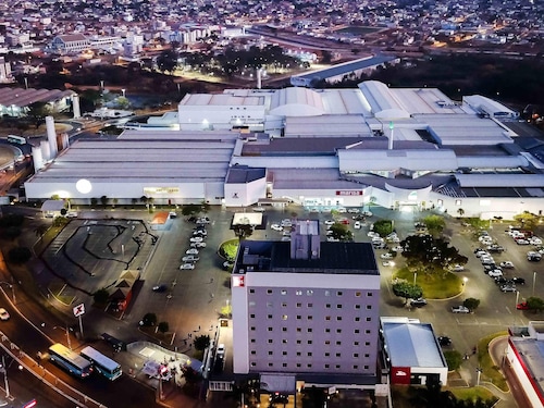 ibis Montes Claros Shopping