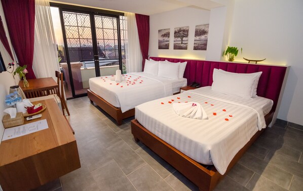 家庭房, 城市景观 (Deluxe, Free Airport Pick Up) | 20 多间卧室、迷你吧、客房内保险箱、办公桌