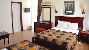 Standard Triple Room | Iron/ironing board (on request), rollaway beds, WiFi (free) - Royal Atalla (Antalya)