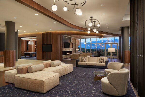 Lobby lounge - Courtyard by Marriott Calgary Airport (Calgary)