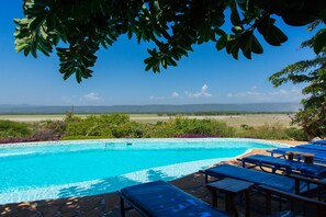 Outdoor pool - Manyara Lake View (Lake Manyara National Park)