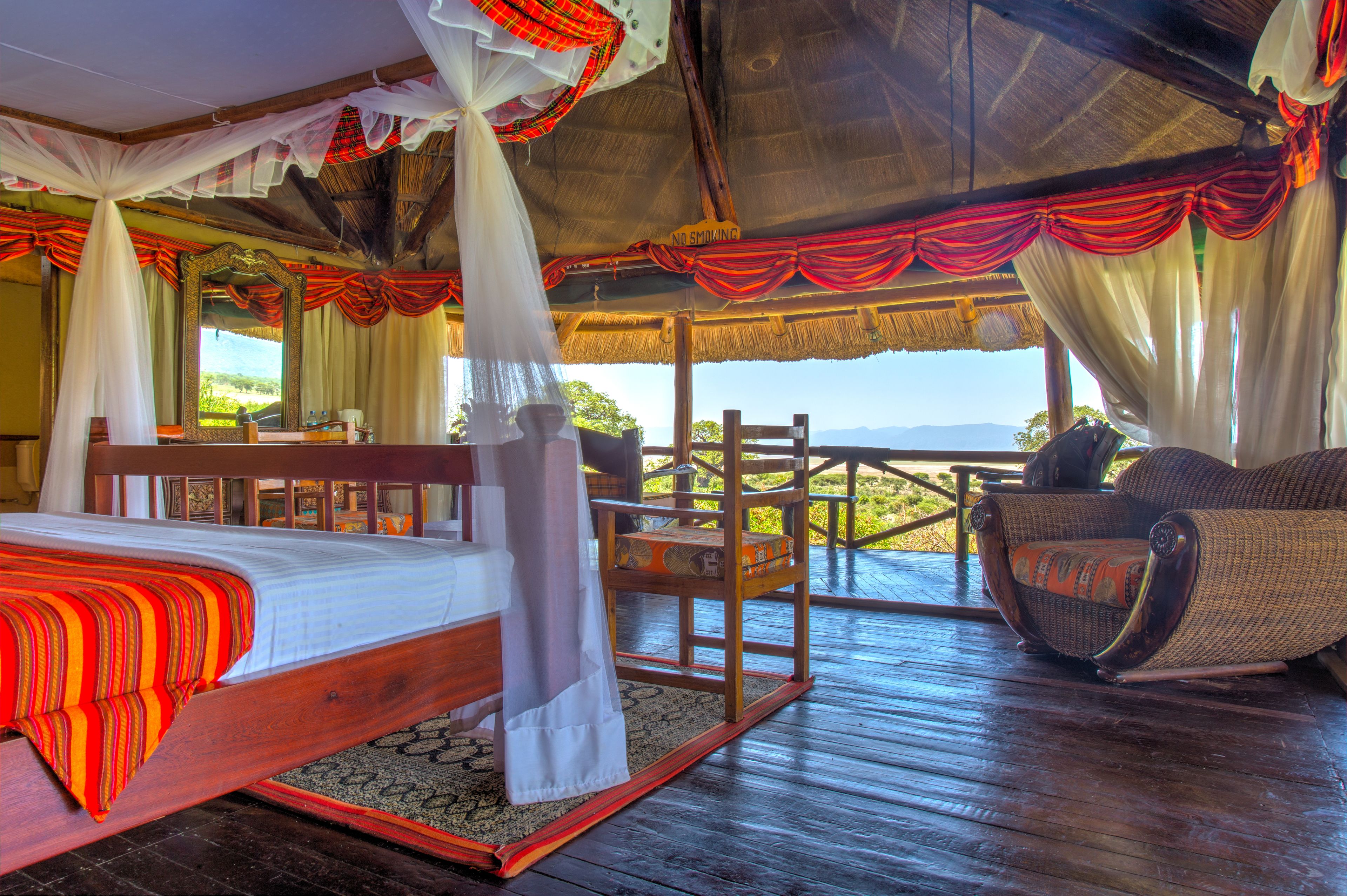 Honeymoon Tent | In-room safe, individually furnished, free cribs/infant beds, bed sheets