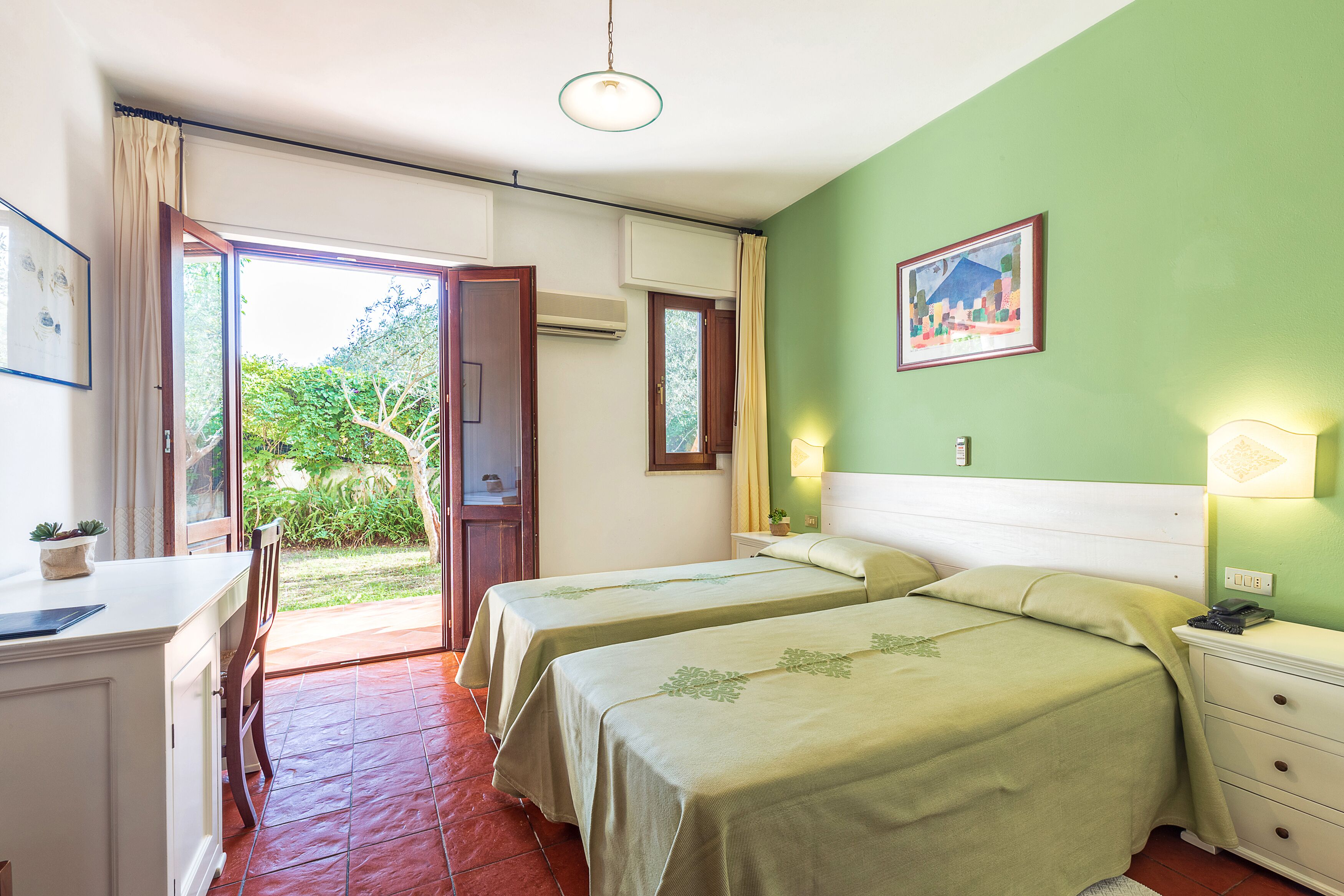 double or twin room | minibar, in-room safe, desk, free wifi