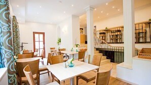 Unclassified image, 4 of 19, button - Hotel Schleuse by Lehmann Hotels (Munich)