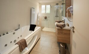 Panoramic Suite, Private Pool, Sea View (Emilie) | Bathroom | Rainfall showerhead, free toiletries, hair dryer, bathrobes - Le Cise, The Originals Relais (Ault)
