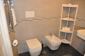 Unclassified image, 4 of 29, button - Four Rivers Suites in Rome (Rome)