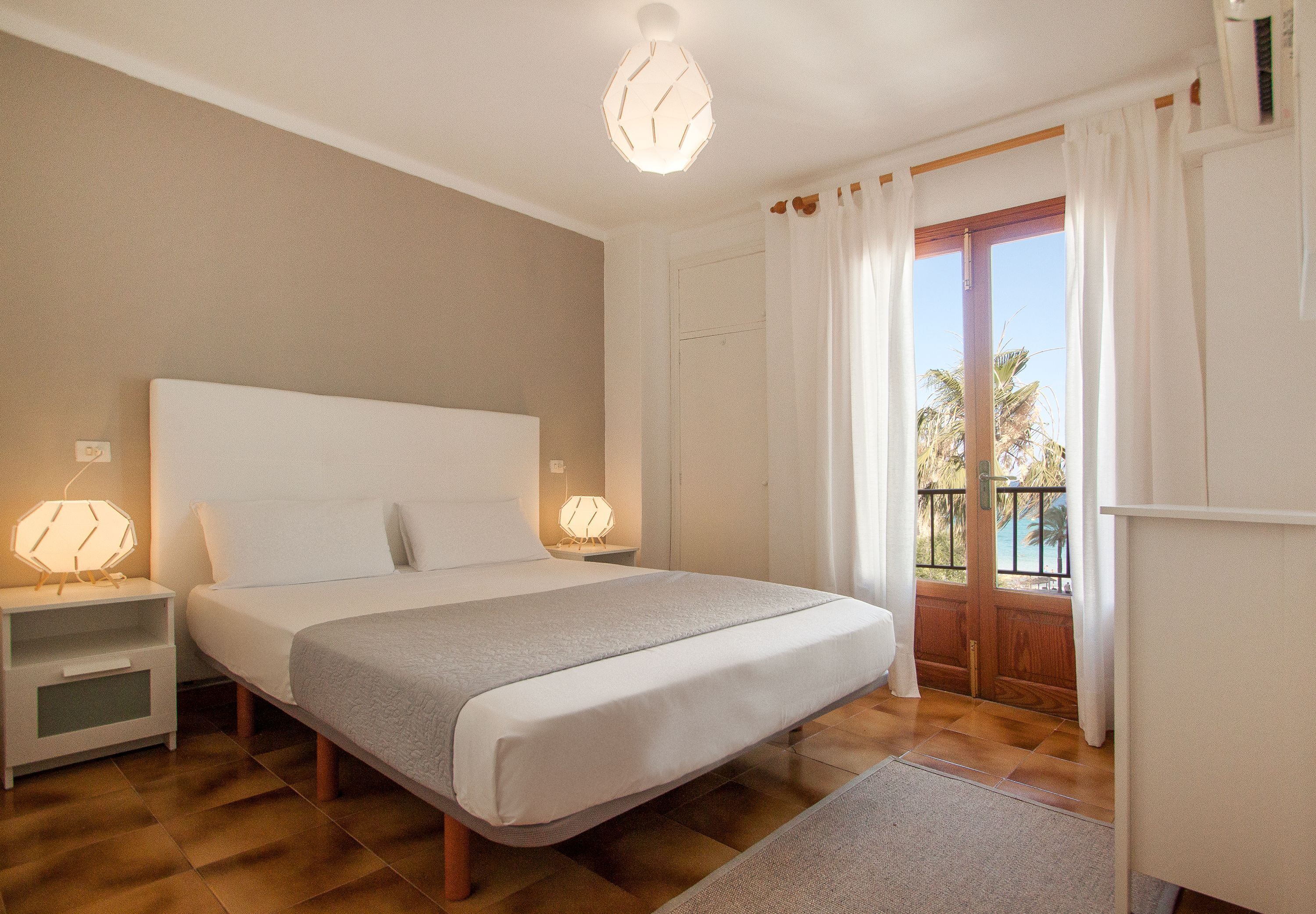 Deluxe Apartment, 2 Bedrooms | Premium bedding, memory foam beds, in-room safe, iron/ironing board