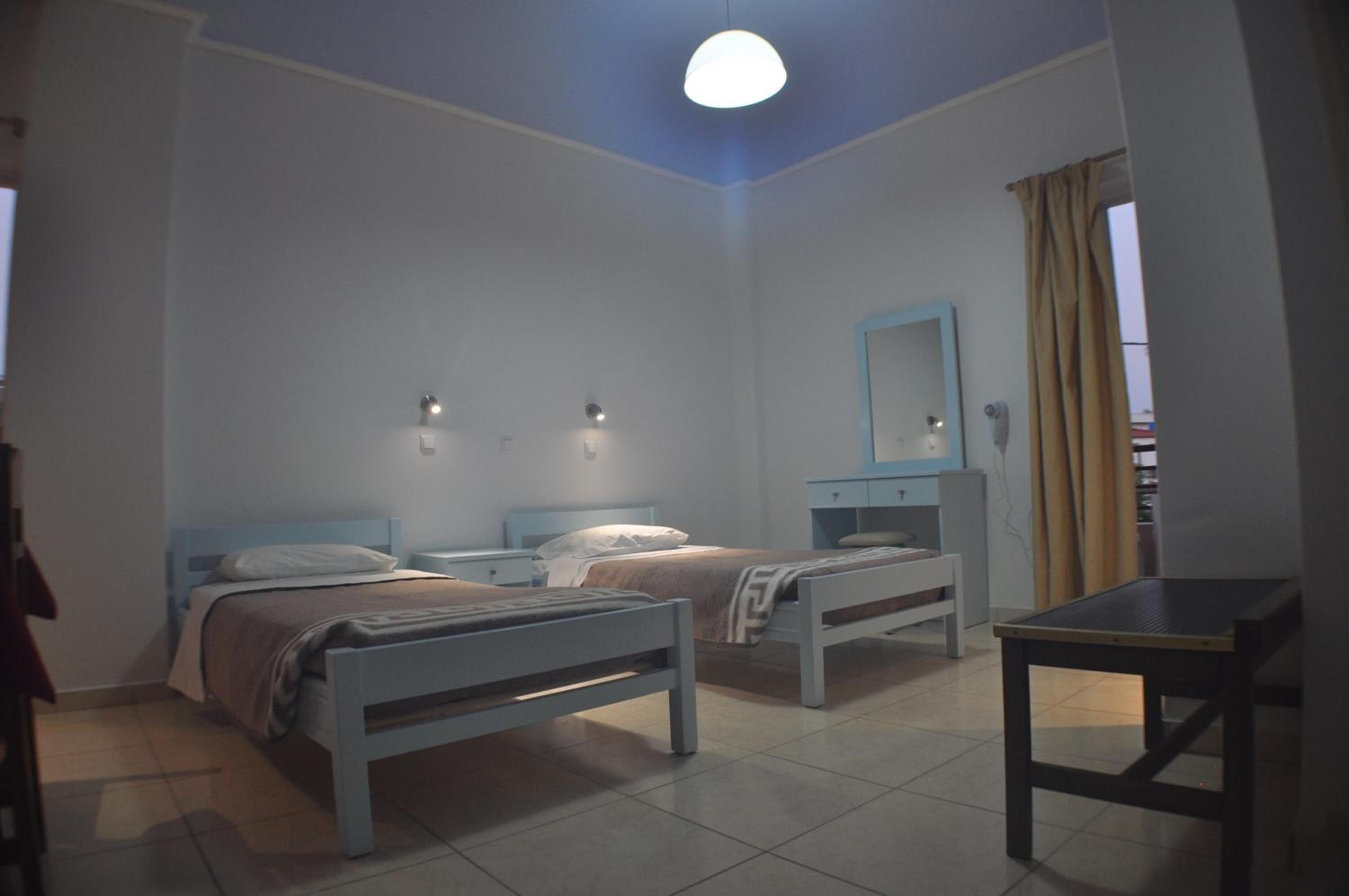 高档床上用品、遮光窗帘、熨斗/熨板、床单