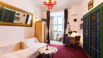 Suite, Kitchenette | Individually decorated, individually furnished, blackout curtains