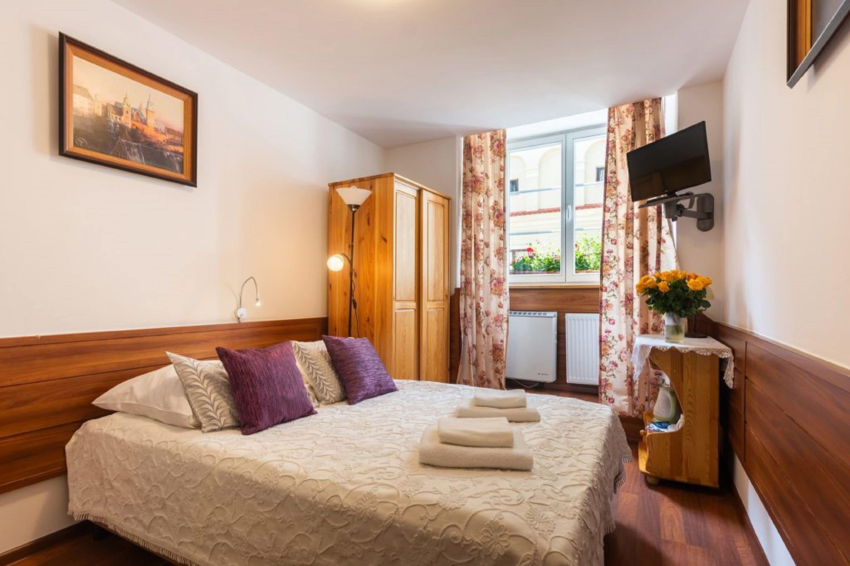 Standard Double Room, Private Bathroom | Individually decorated, individually furnished, blackout curtains