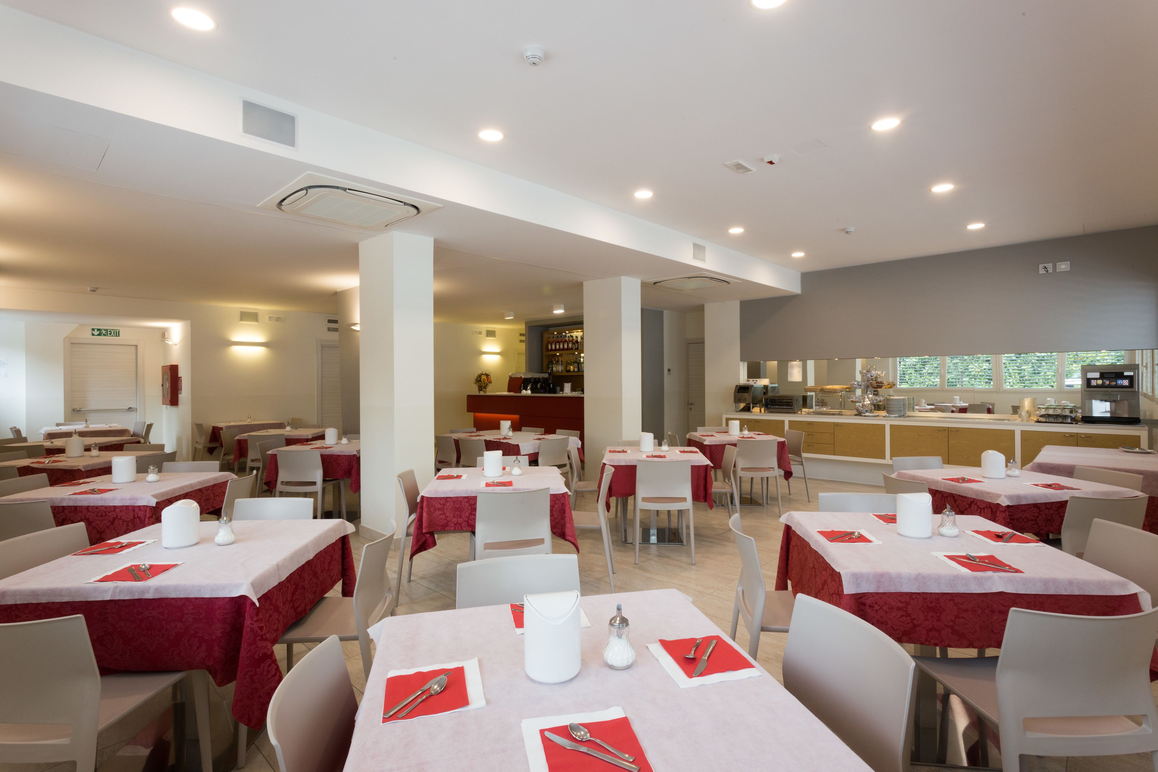 daily buffet breakfast (eur 15 per person)
