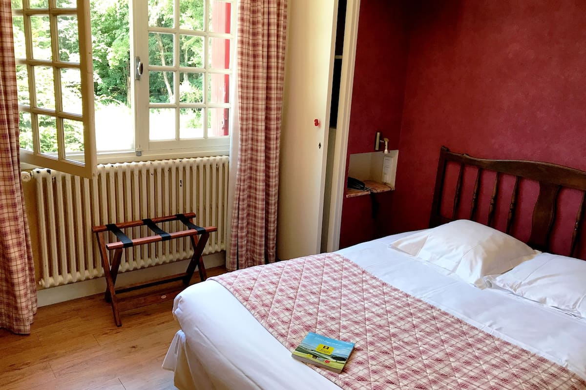 double room | desk, soundproofing, rollaway beds, free wifi