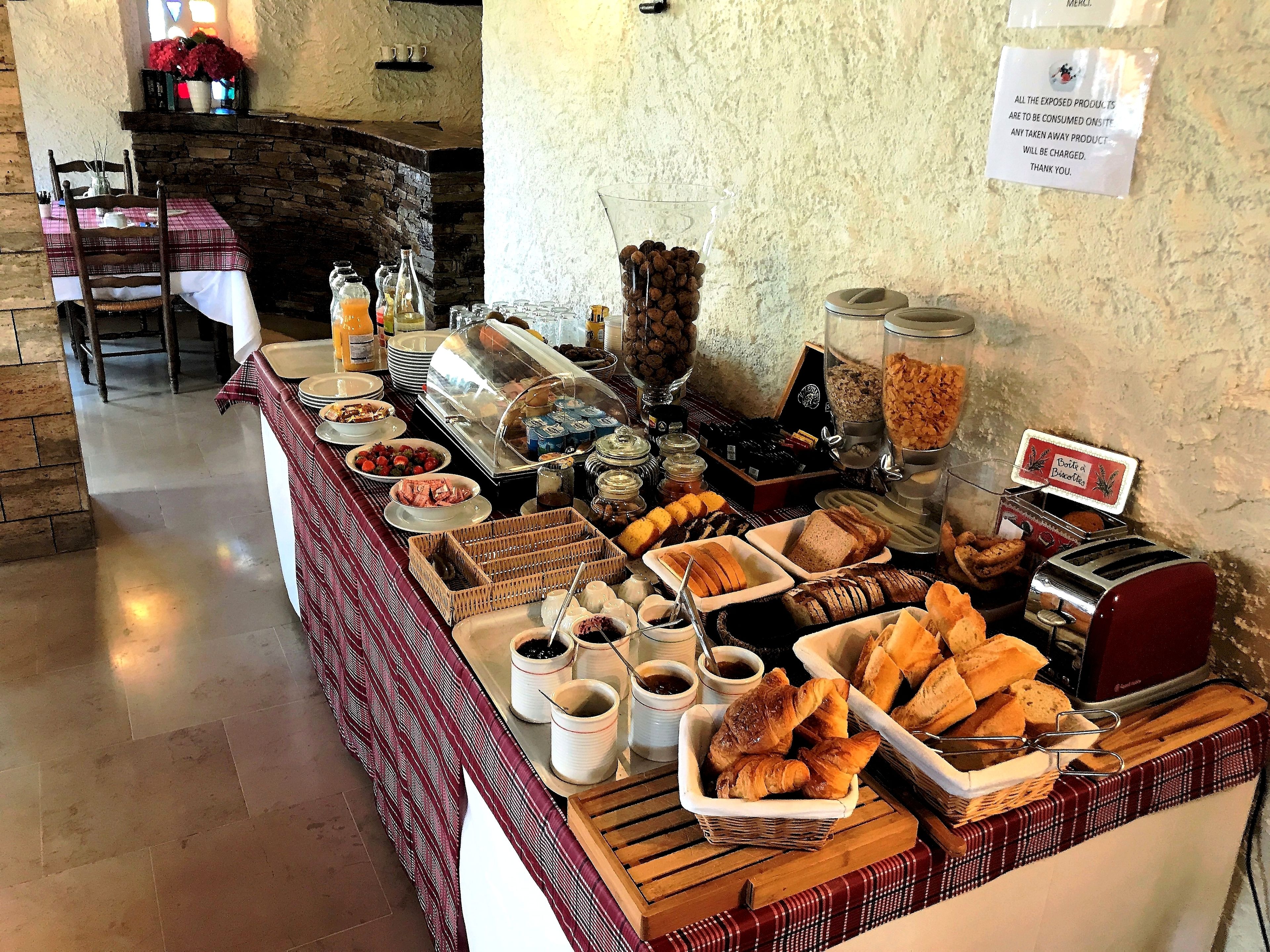 daily buffet breakfast (eur 9.5 per person)