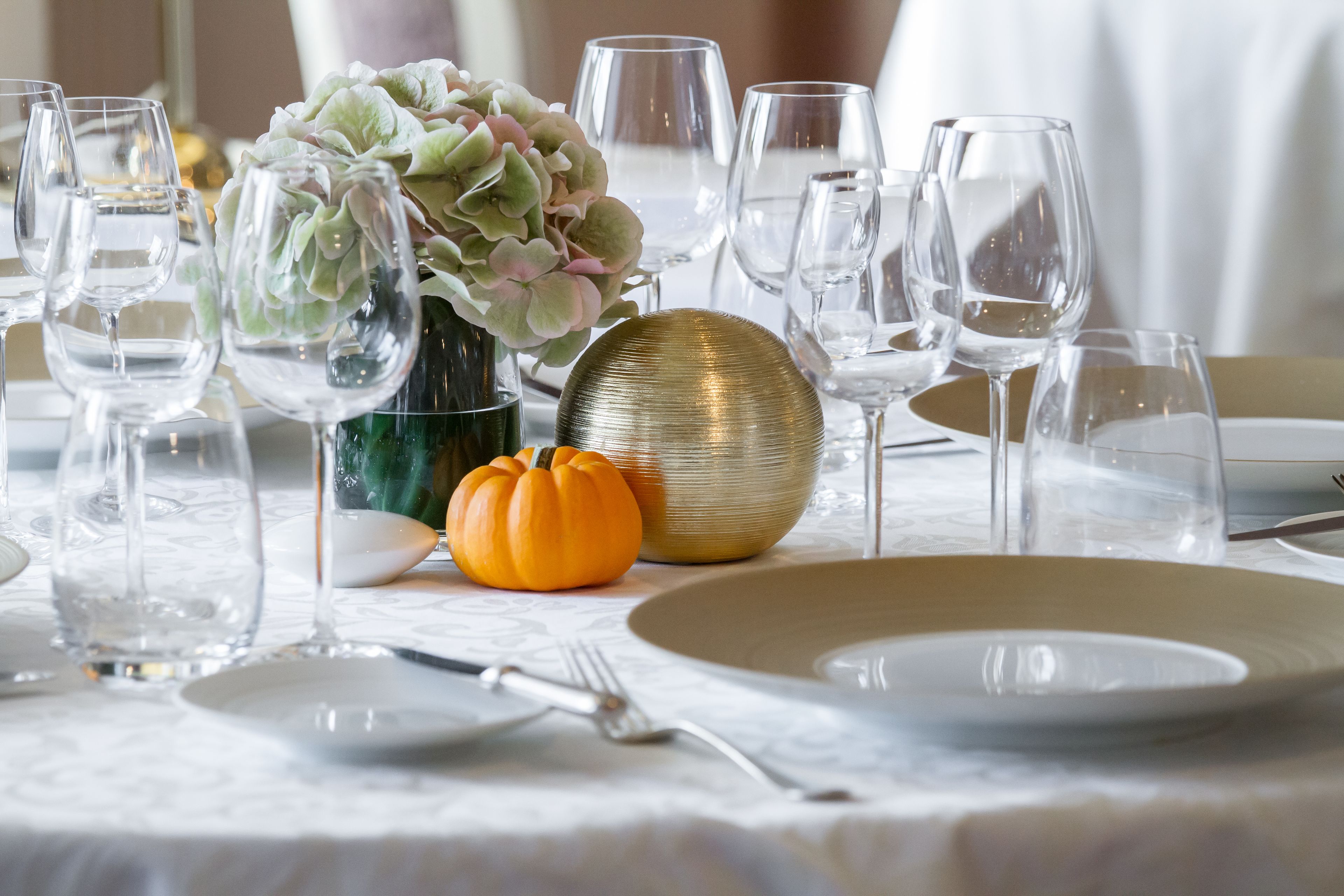 breakfast and dinner served, french cuisine