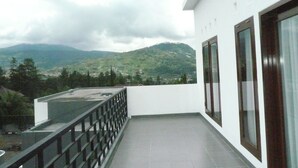 Hiên