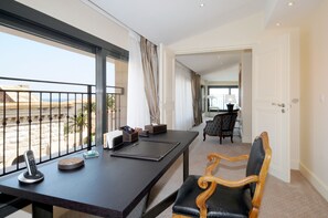 In-room business center
