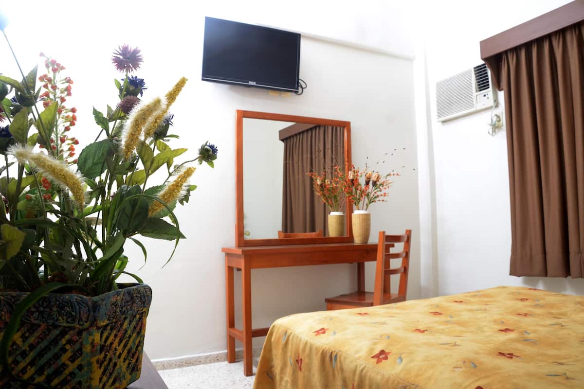 Desk, laptop workspace, WiFi (free), bed sheets