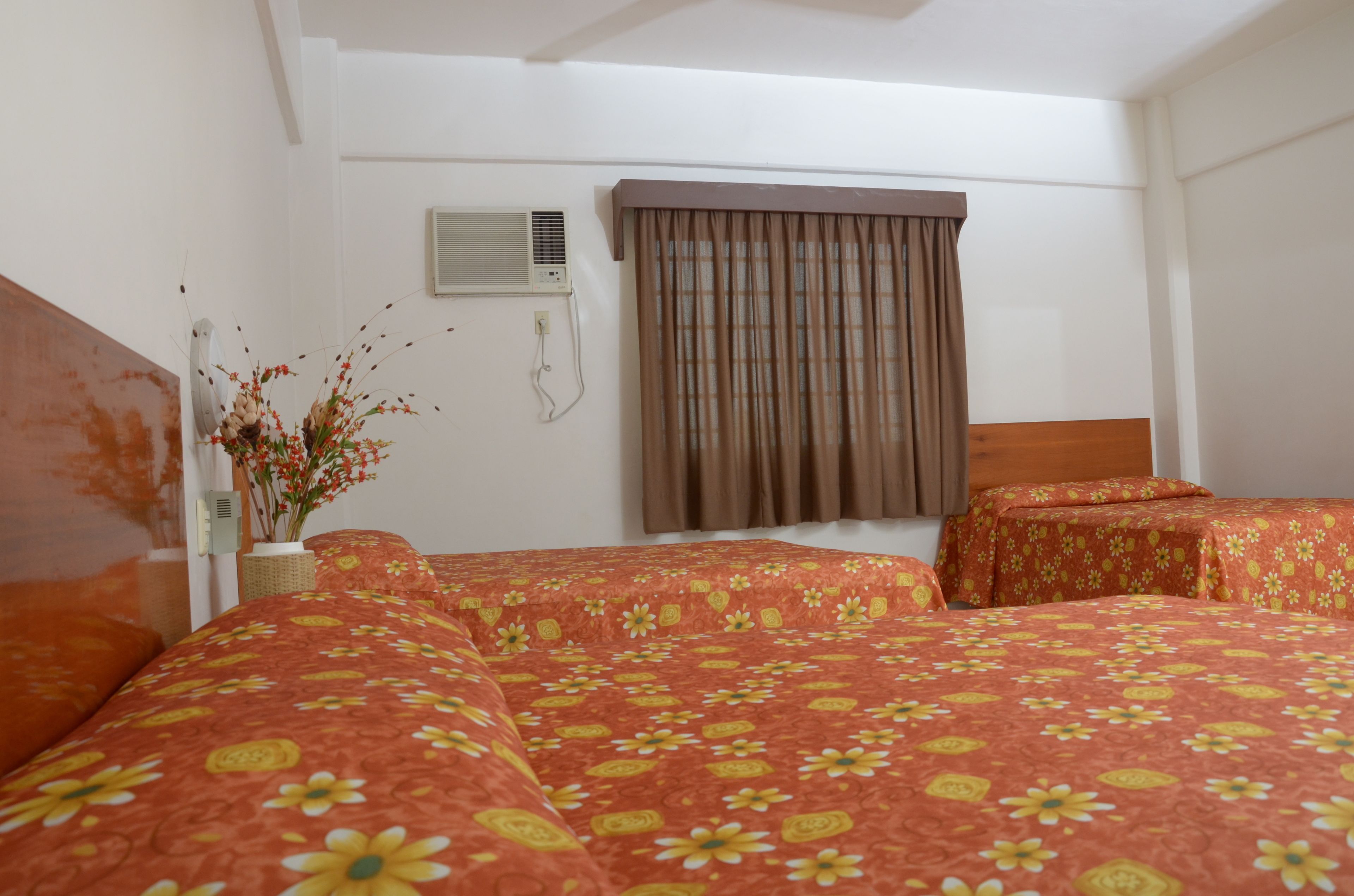 Foto - Hotel Delfines - a 2 calles del Acuario Veracruz