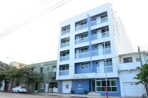 Front of property - Hotel Delfines (Veracruz)
