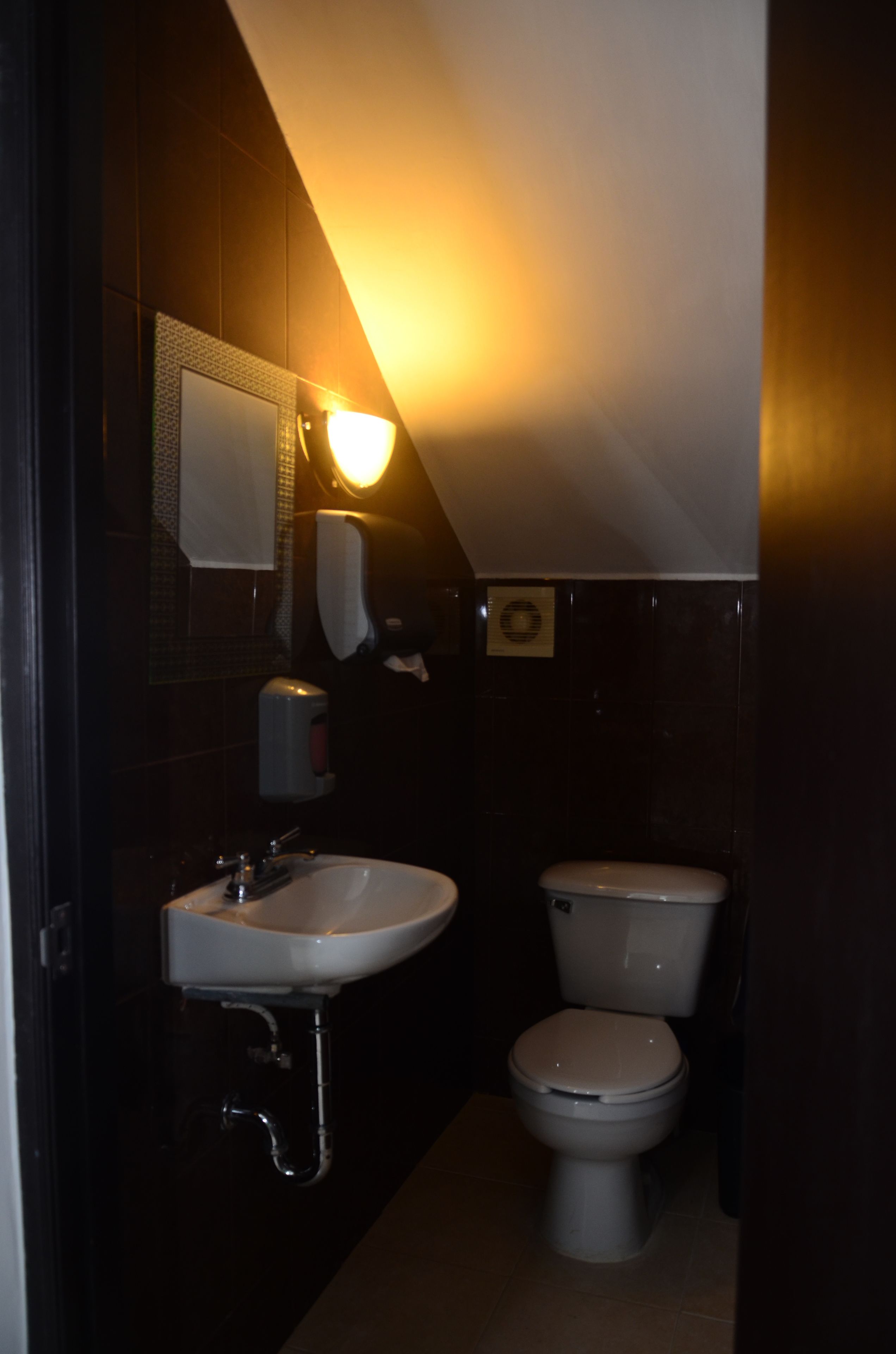 shower, free toiletries, towels, soap