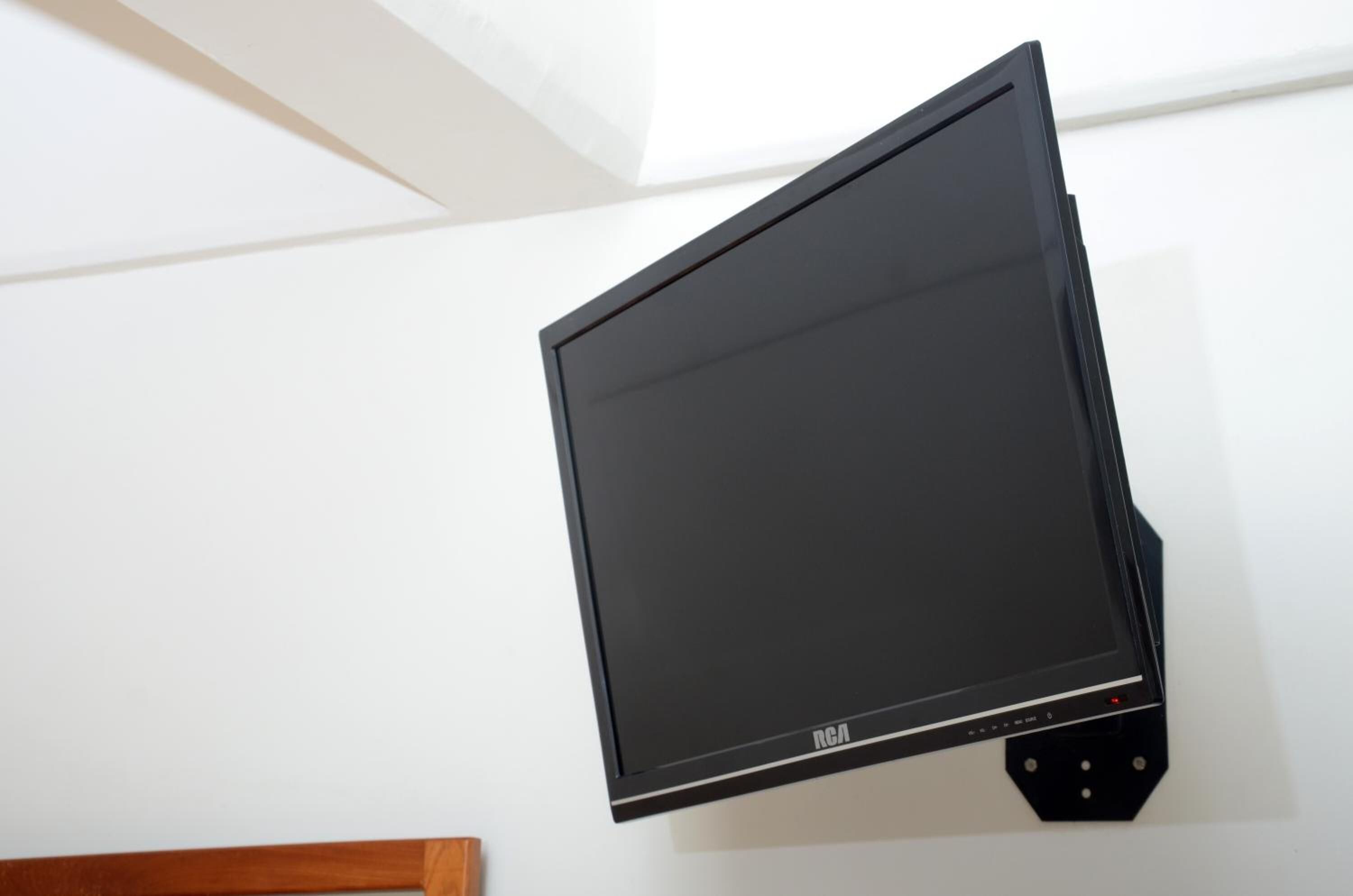 desk, laptop workspace, free wifi, bed sheets