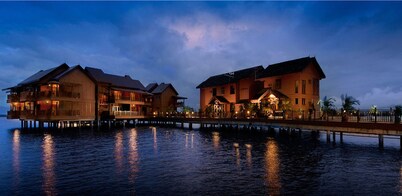 Bukit Merah Laketown Resort