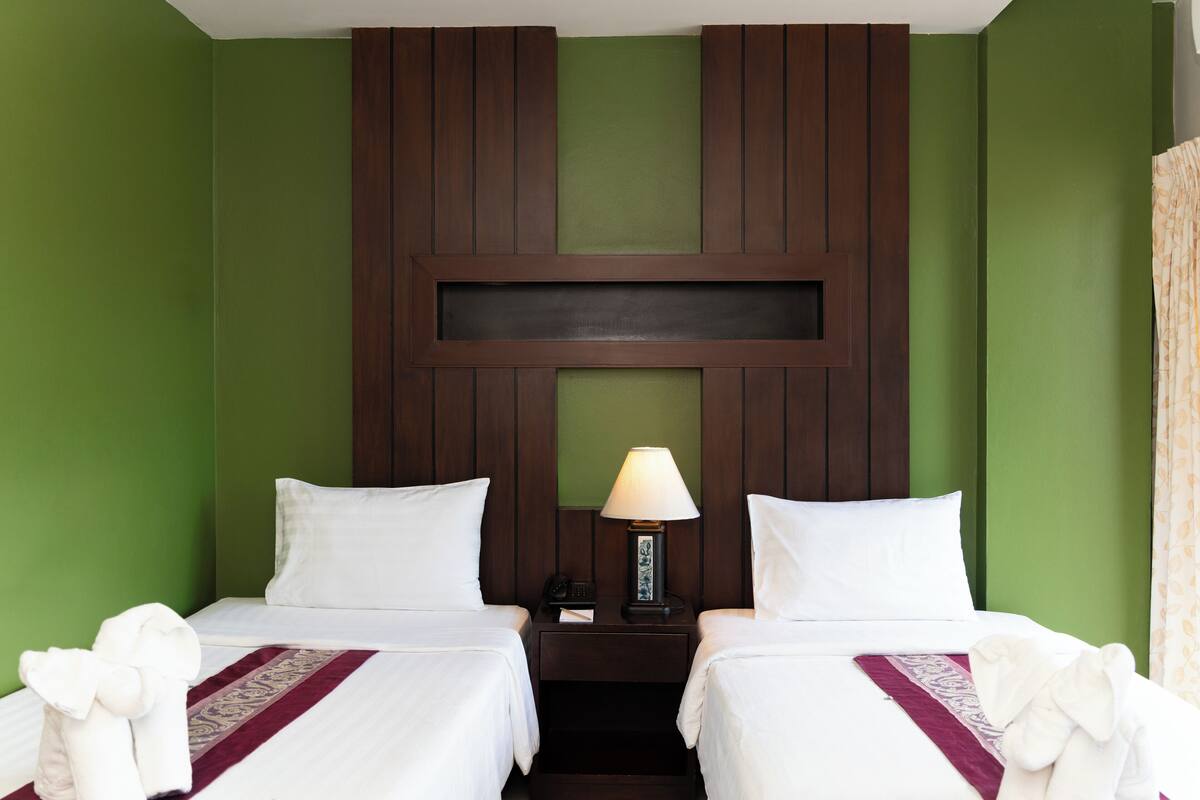 Superior Room | Minibar, in-room safe, desk, free cots/infant beds