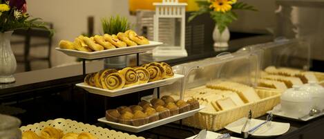 Daily buffet breakfast (THB 300 per person)
