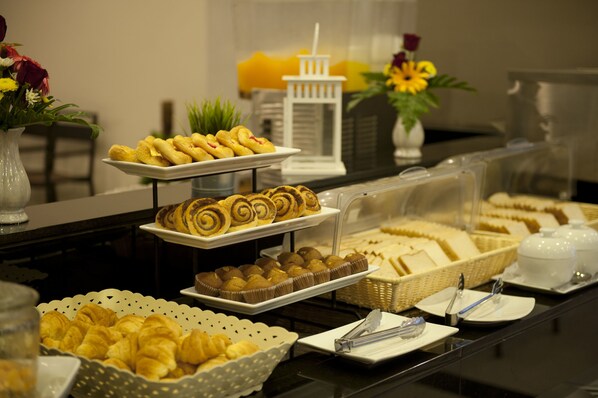 Daily buffet breakfast (THB 300 per person)