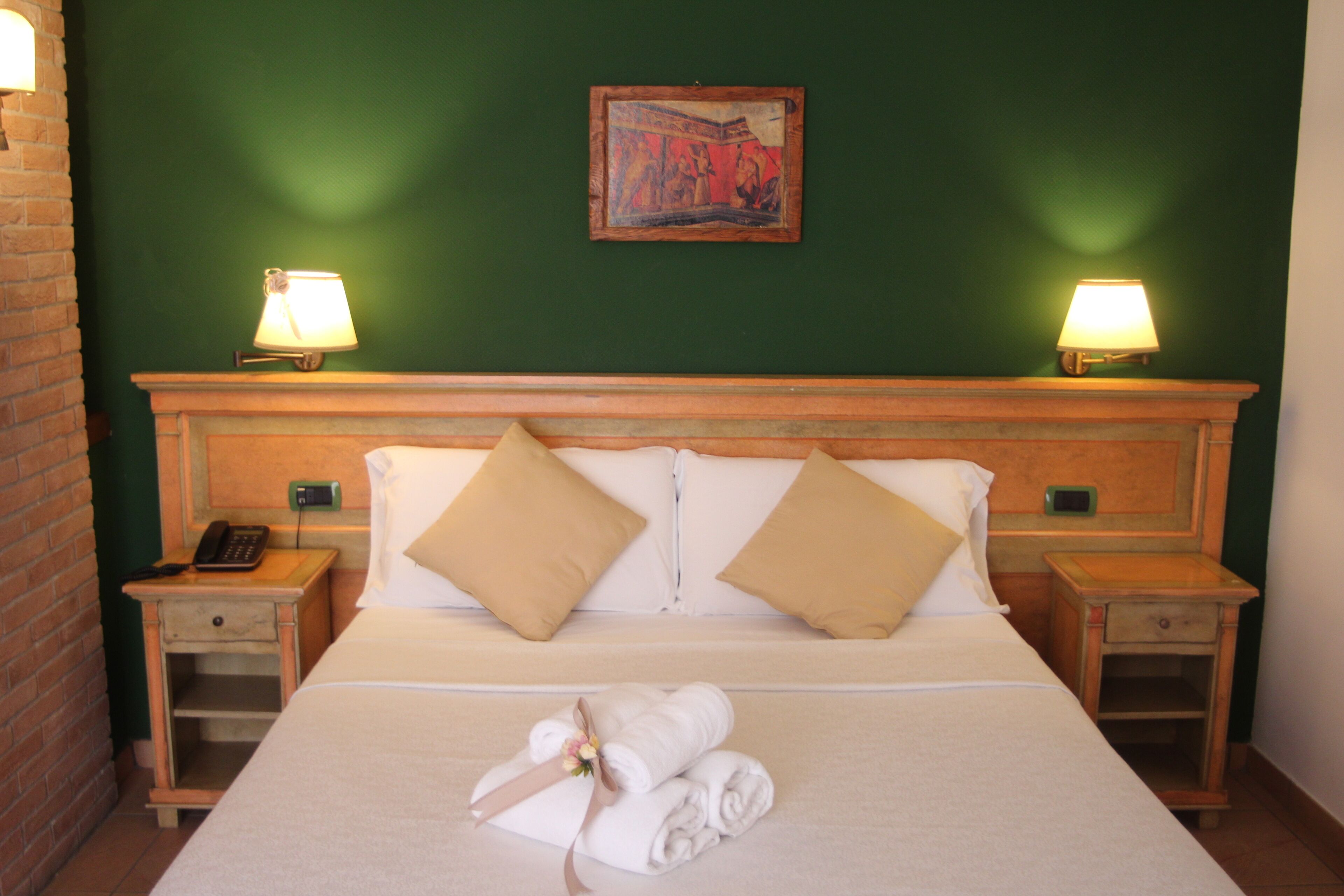 suite, accessible | minibar, in-room safe, desk, soundproofing