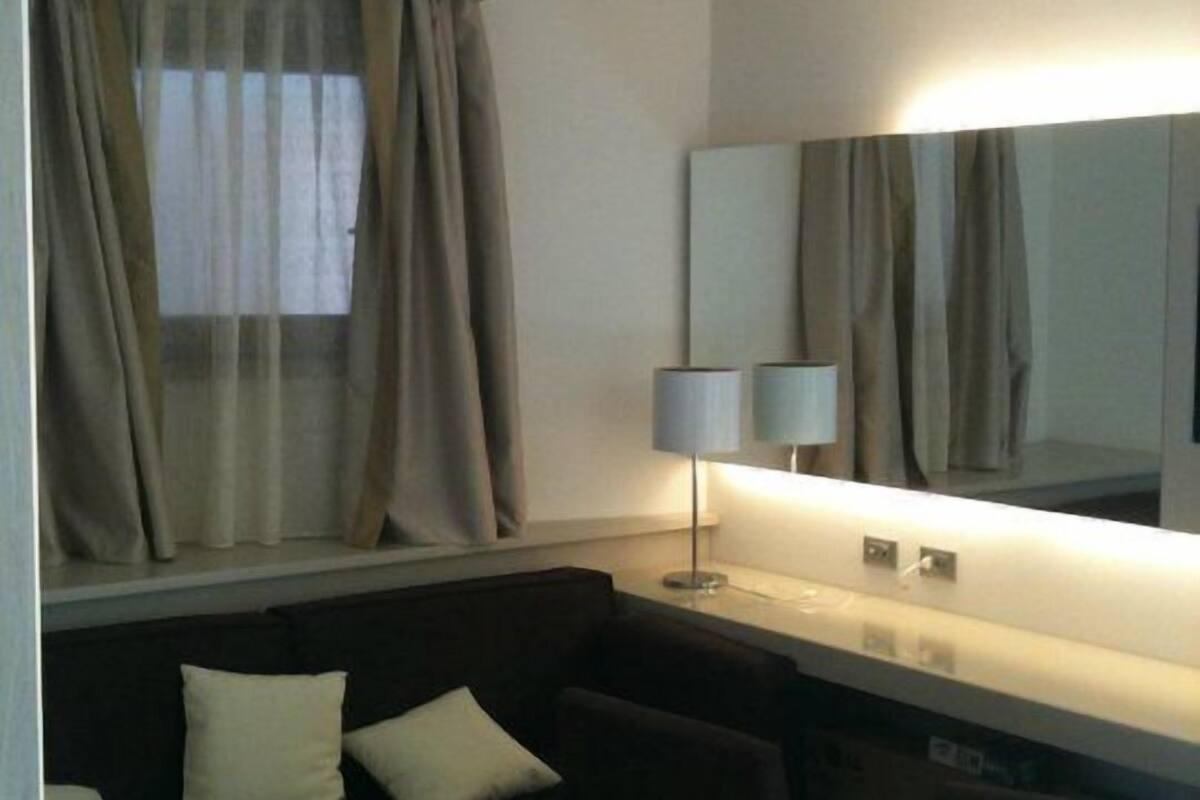 22-inch lcd tv with digital channels, tv