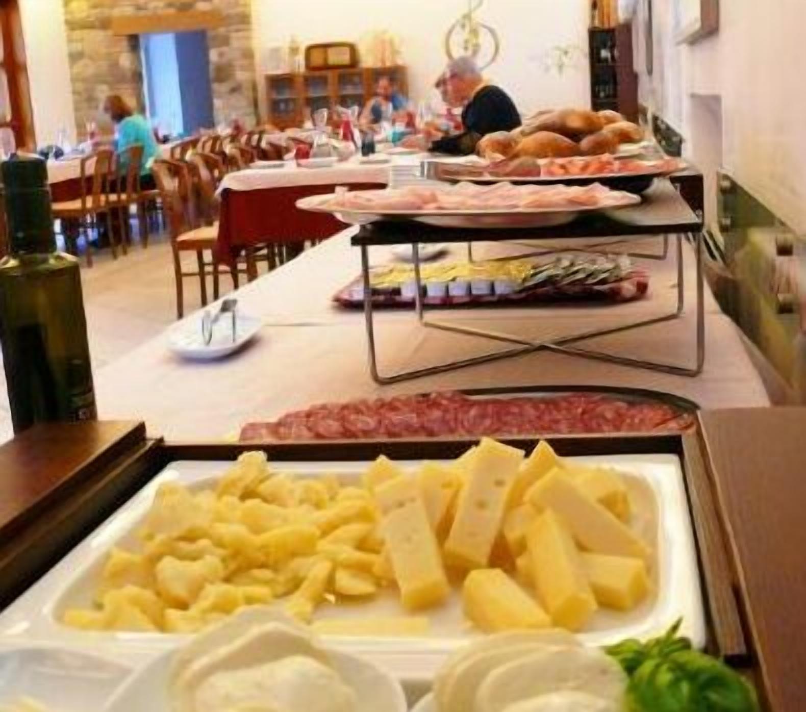 breakfast, lunch, dinner served; al fresco dining