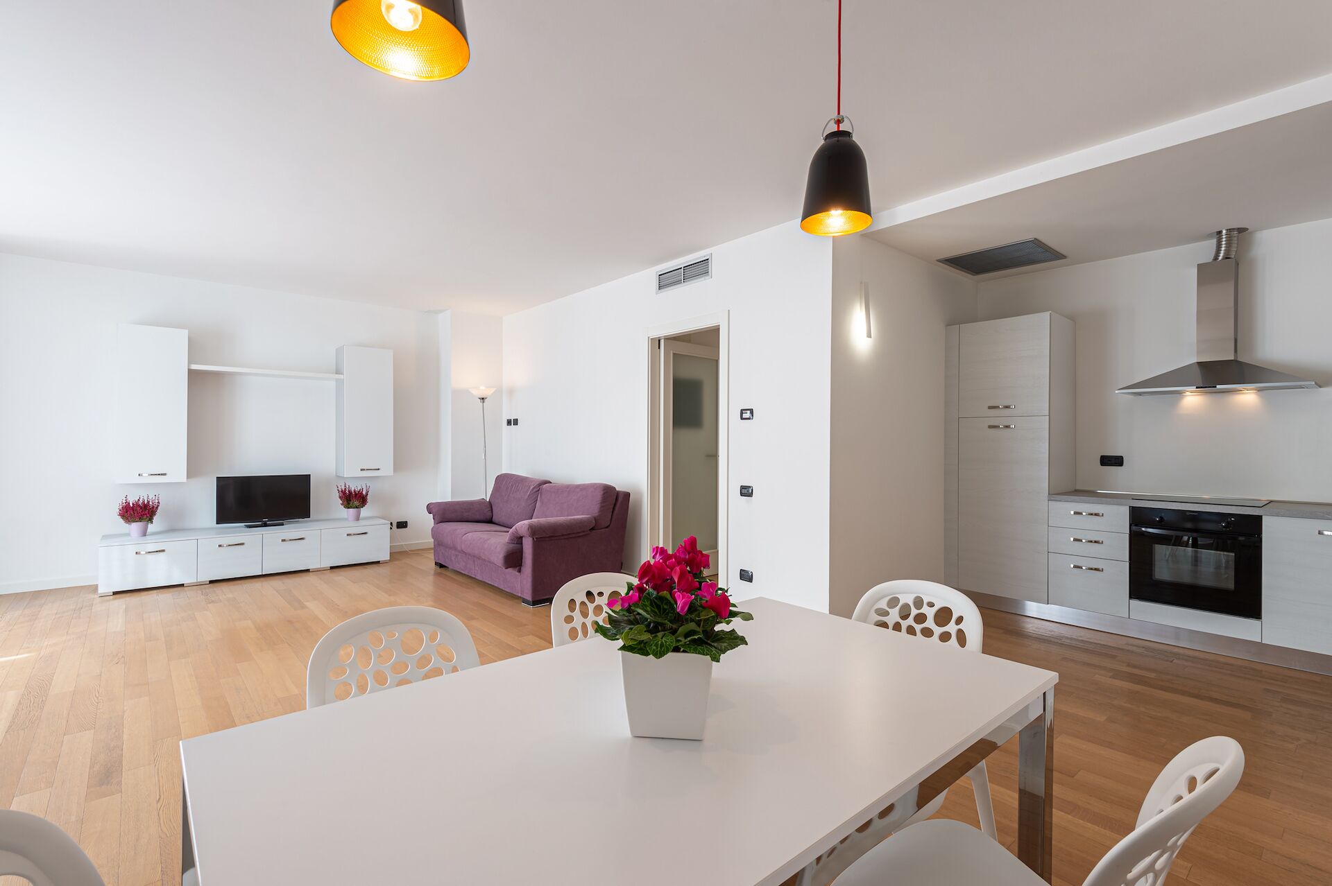 Two-Bedroom Apartment | 전용 주방