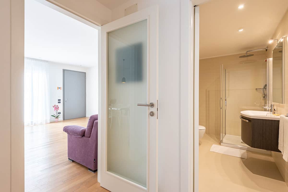 Standard Apartment, 2 Bedrooms | Hypo-allergenic bedding, down comforters, minibar, in-room safe